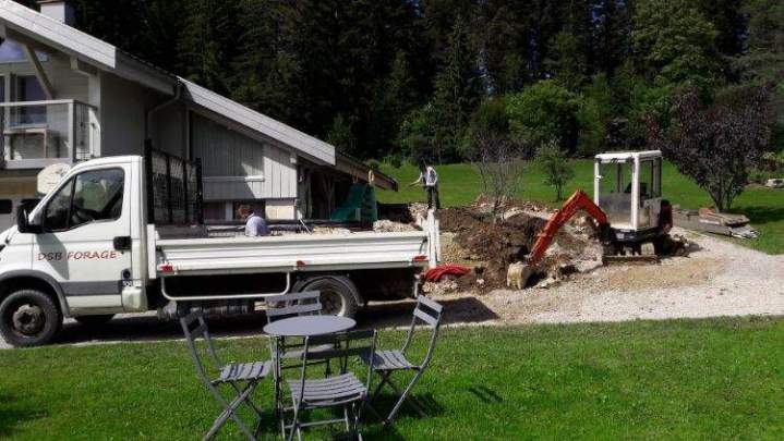 Préparation chantier de forage Esserval-Tartre